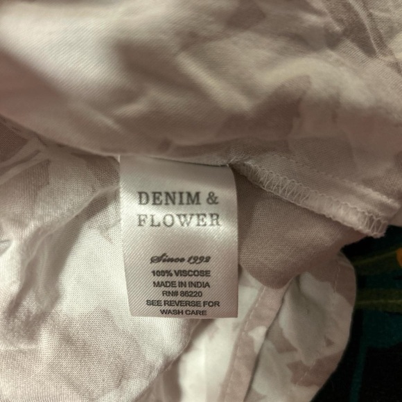 Denim & Flower Boys’ Short Sleeve Button-Up Shirt - Size 11/12 - Picture 5 of 5